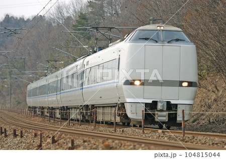 北陸本線　津幡ー倶利伽羅　JR西日本　681系　T06編成（金沢）　サンダーバード 104815044