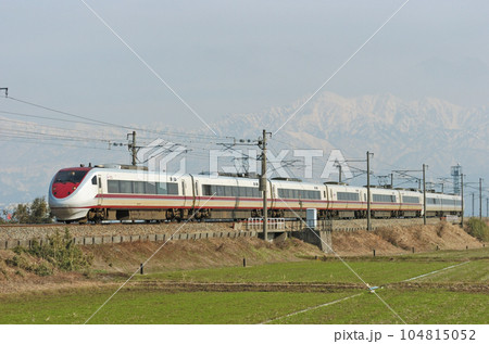 北陸本線　水橋ー東富山　北越急行＋JR西日本　681系　N01編成+W11編成（金沢）　はくたか 104815052