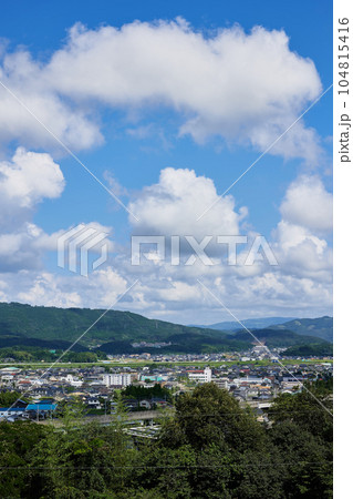天神池展望所から見る薩摩川内市の街並み 104815416