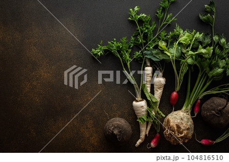 Healthy autumn seasonal roots Healthy autumn seasonal roots 104816510
