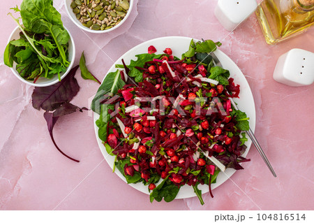 Baked chickpeas and beetroot salad Baked chickpeas and beetroot salad 104816514