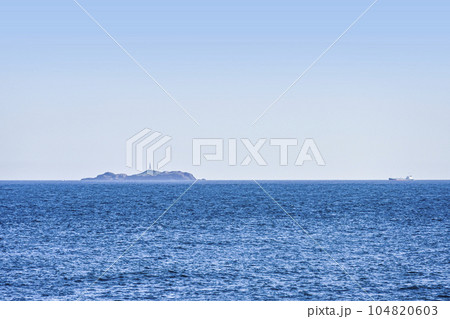 須崎恵比須島から見る神子元島 104820603