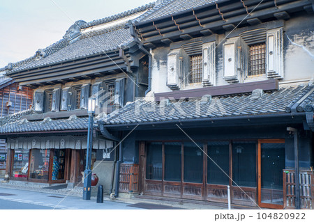 川越蔵造り町並みの風景　蔵造り　一番街商店　埼玉県川越市　 104820922