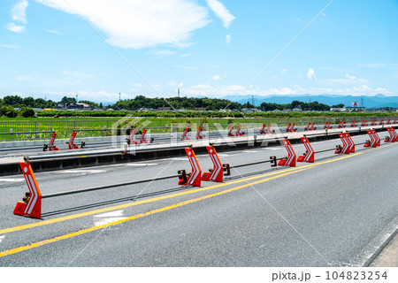 幹線道路の4車線化工事 埼玉県道27号東松山鴻巣線 2023.07 g-4 ライトカラー 幹線道路の4車線化工事 埼玉県道27号東松山鴻巣線 2023.07 g-4 ライトカラー 104823254