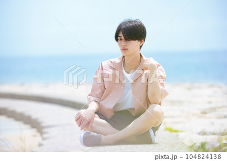 男性　ポートレート 104824138