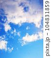 雲のある青空 104831859