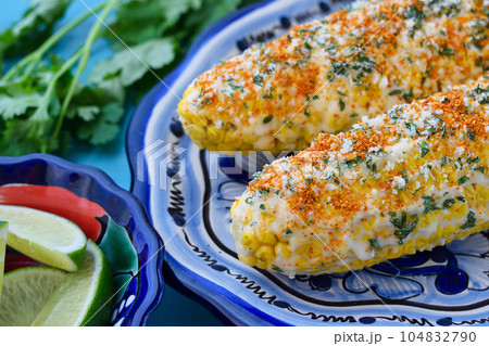 メキシコ料理のエローテ　Elote Mexicano 104832790