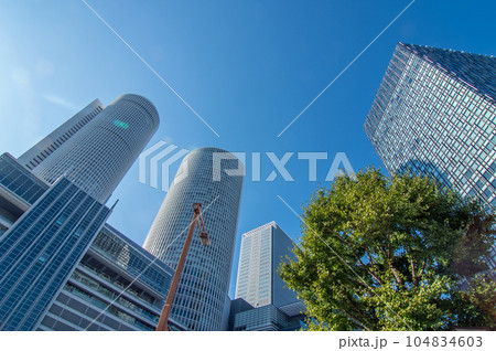 爽やかな都市風景【名古屋・名古屋駅ビル】 104834603