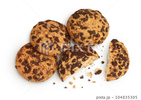 oatmeal chocolate chip cookie isolated on white background. Top view. Flat lay 104835305