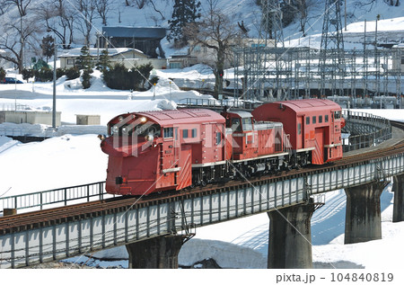 大糸線 小滝ー根知 JR西日本 DD16-304(糸魚川) 大糸線 小滝ー根知 JR西日本 DD16-304(糸魚川) 104840819