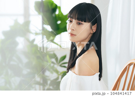 女性の美容イメージ　ブライダル　スキンケア 104841417