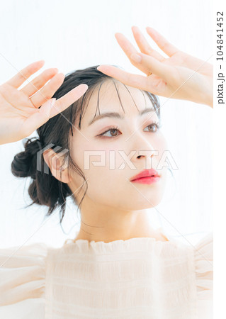 女性のファッションポートレート 104841452