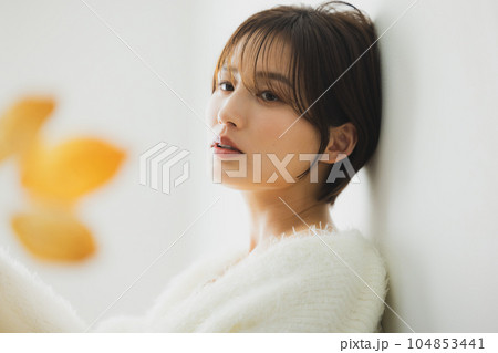 ライフスタイル　秋冬イメージ 104853441