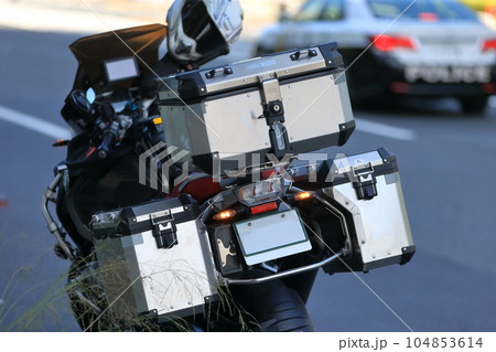 駐車中のオートバイ 駐車中のオートバイ 104853614