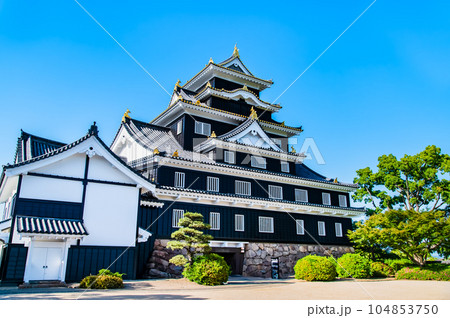 岡山城　漆黒の天守閣 104853750