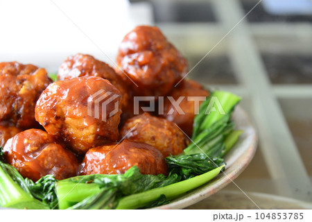 甘酸っぱいタレの肉団子 甘酸っぱいタレの肉団子 104853785