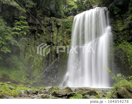 天ヶ瀬の桜滝　大分県日田市天瀬町桜竹 104854278