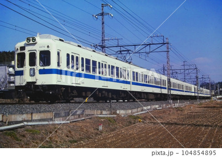 小田急2400形HE車の冷房試験車2478~+2486~、併結急行、柿生-鶴川、1982年2月14日 小田急2400形HE車の冷房試験車2478~+2486~、併結急行、柿生-鶴川、1982年2月14日 104854895