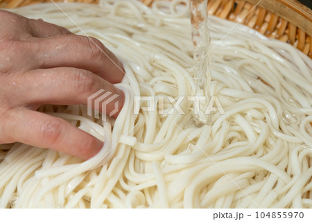うどん うどん 104855970
