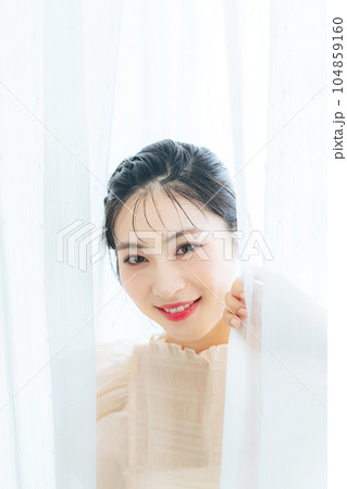 女性のファッションポートレート 女性のファッションポートレート 104859160