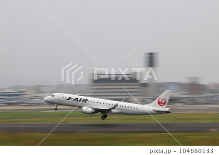 大阪伊丹空港離着陸 大阪伊丹空港離着陸 104860133