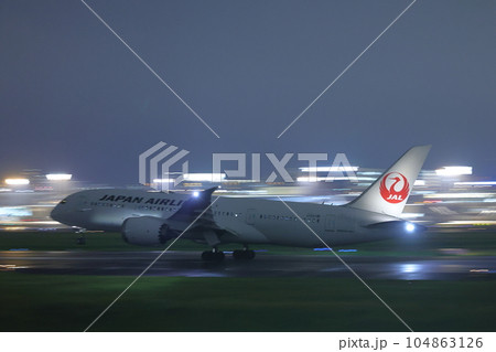 大阪伊丹空港離着陸 104863126