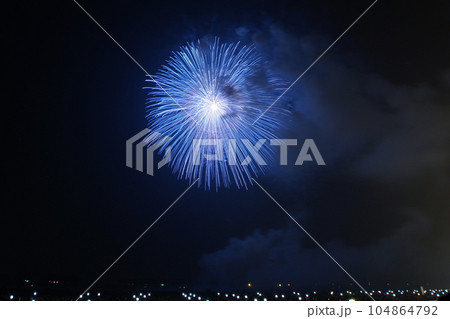 大曲花火大会 2022 雨天決行花火 第94回全国花火競技大会 8月27日 秋田県大仙市 大曲花火大会 2022 雨天決行花火 第94回全国花火競技大会 8月27日 秋田県大仙市 104864792