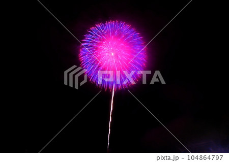 大曲花火大会 2022 雨天決行花火 第94回全国花火競技大会 8月27日 秋田県大仙市 大曲花火大会 2022 雨天決行花火 第94回全国花火競技大会 8月27日 秋田県大仙市 104864797