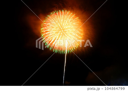 大曲花火大会 2022　雨天決行花火　第94回全国花火競技大会 8月27日 秋田県大仙市 104864799