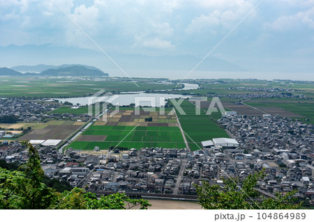 猪子山から俯瞰する能登川周辺の水田地帯 猪子山から俯瞰する能登川周辺の水田地帯 104864989