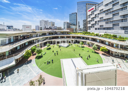 川崎市の都市景観 ラゾーナ川崎プラザの中央広場【神奈川県】 川崎市の都市景観 ラゾーナ川崎プラザの中央広場【神奈川県】 104870218
