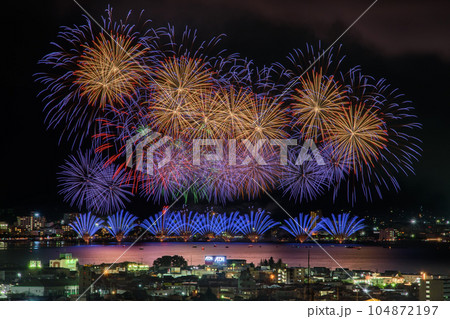 打ち上げ花火 104872197