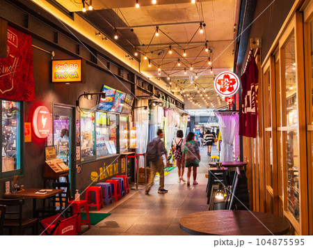 下北沢　ミカン下北の飲食店街 104875595