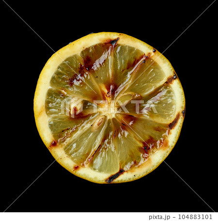 grilled lemon slice 104883101