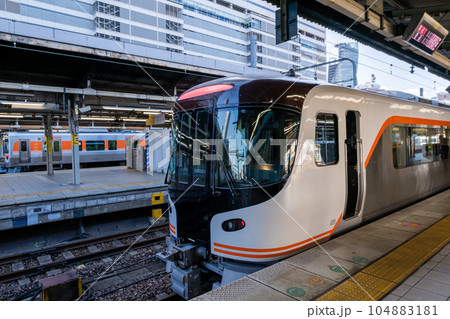 【名古屋駅】出発を待つ特急南紀1号 【名古屋駅】出発を待つ特急南紀1号 104883181