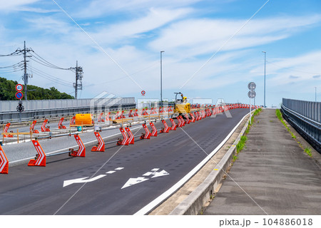 幹線道路の橋梁4車線化工事 埼玉県道27号東松山鴻巣線 2023.07　c-1 104886018