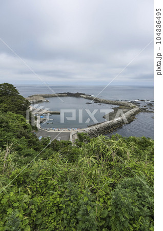 防波堤がハート形に見える大須港 防波堤がハート形に見える大須港 104886495