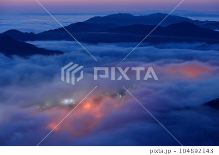 岩屋山の雲海 104892143