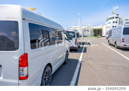 津軽海峡フェリー　船旅　カーフェリー　キャンピングカー 104893209