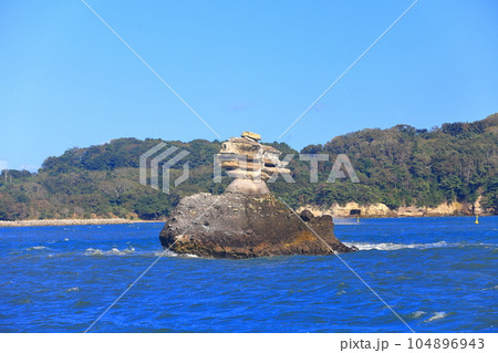 【宮城県】松島の仁王島（島巡り観光船） 104896943