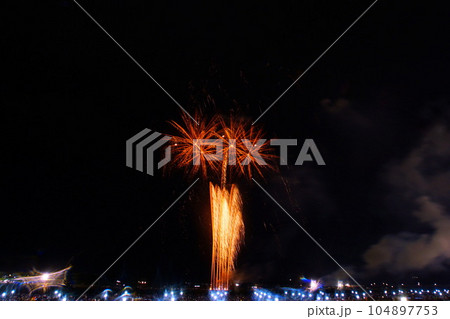 大曲花火大会 2022　雨天決行花火　第94回全国花火競技大会 8月27日 秋田県大仙市 104897753