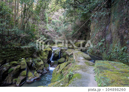 関吉の疎水溝 104898260