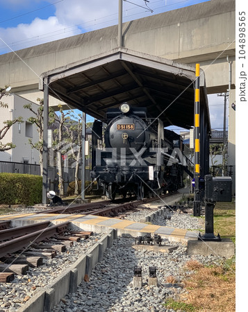 大阪府茨木市のSL公園に展示されているD51形蒸気機関車 104898565