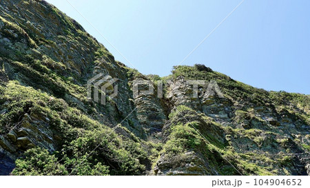 長崎県壱岐島の壱岐の土台石の断層 104904652