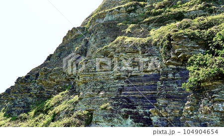 長崎県壱岐島の壱岐の土台石の断層 長崎県壱岐島の壱岐の土台石の断層 104904654