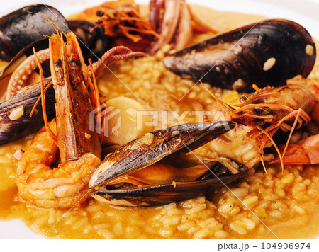 Seafood risotto with mussel shrimp and squid 104906974