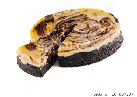 cake with cinnamon and chocolate isolated cake with cinnamon and chocolate isolated 104907237
