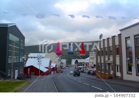 アイスランド第2の都市、アクレイリの光景 104907332