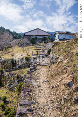 十津川村【果無(はてなし)集落】 104907897
