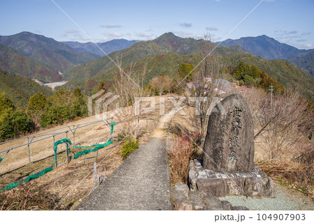 十津川村【果無(はてなし)集落】 104907903